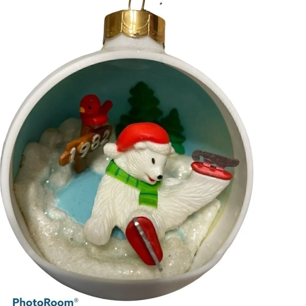 1982 Vintage Polar Bear Holiday Ornament